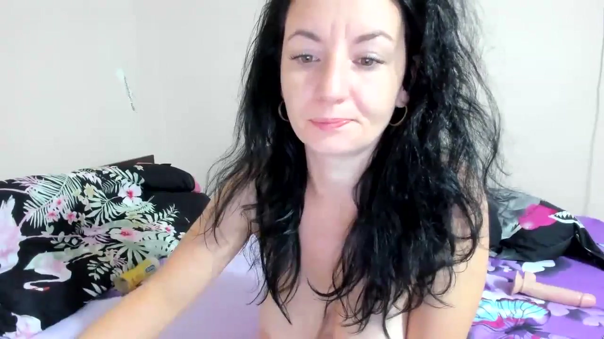 Gallery image thumbnail from elisha4ubbb's myfreecams stream on, 09/15/2024, 04:39 image 17 of 20