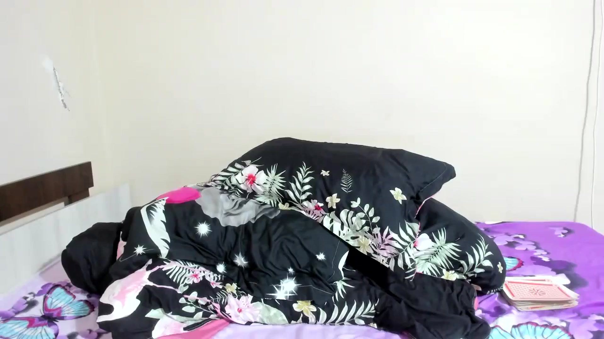 Gallery image thumbnail from elisha4ubbb's myfreecams stream on, 09/19/2024, 04:10 image 8 of 20