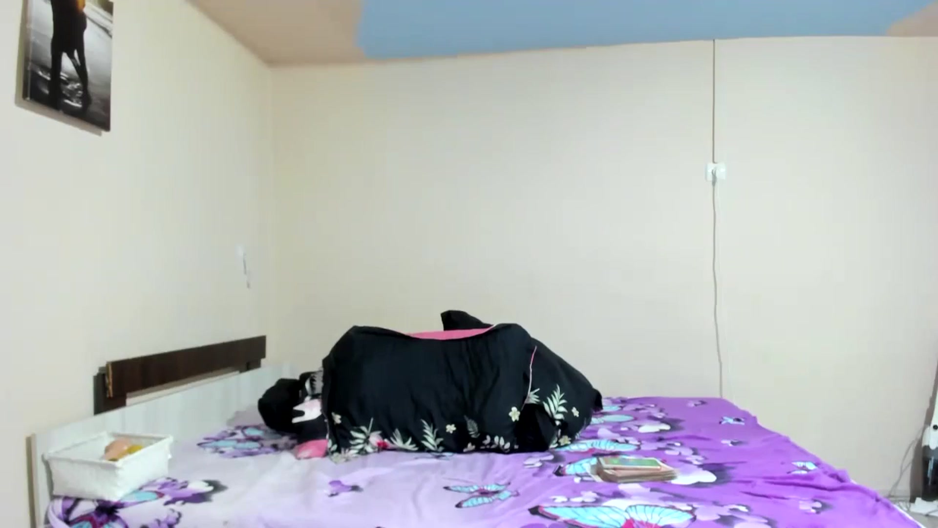 Gallery image thumbnail from elisha4ubbb's myfreecams stream on, 09/19/2024, 04:10 image 4 of 20