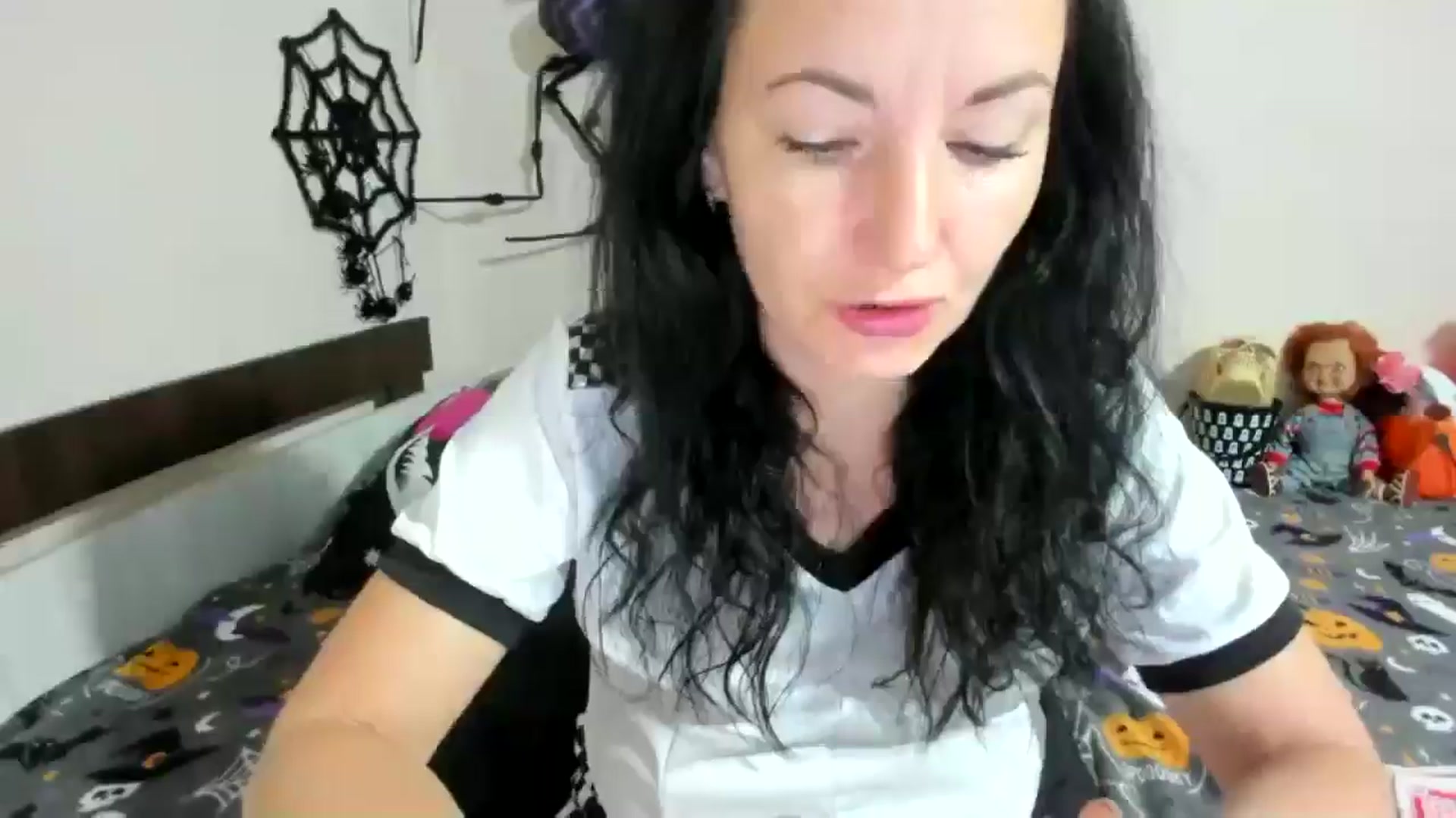 Gallery image thumbnail from elisha4ubbb's myfreecams stream on, 10/15/2024, 03:41 image 10 of 20