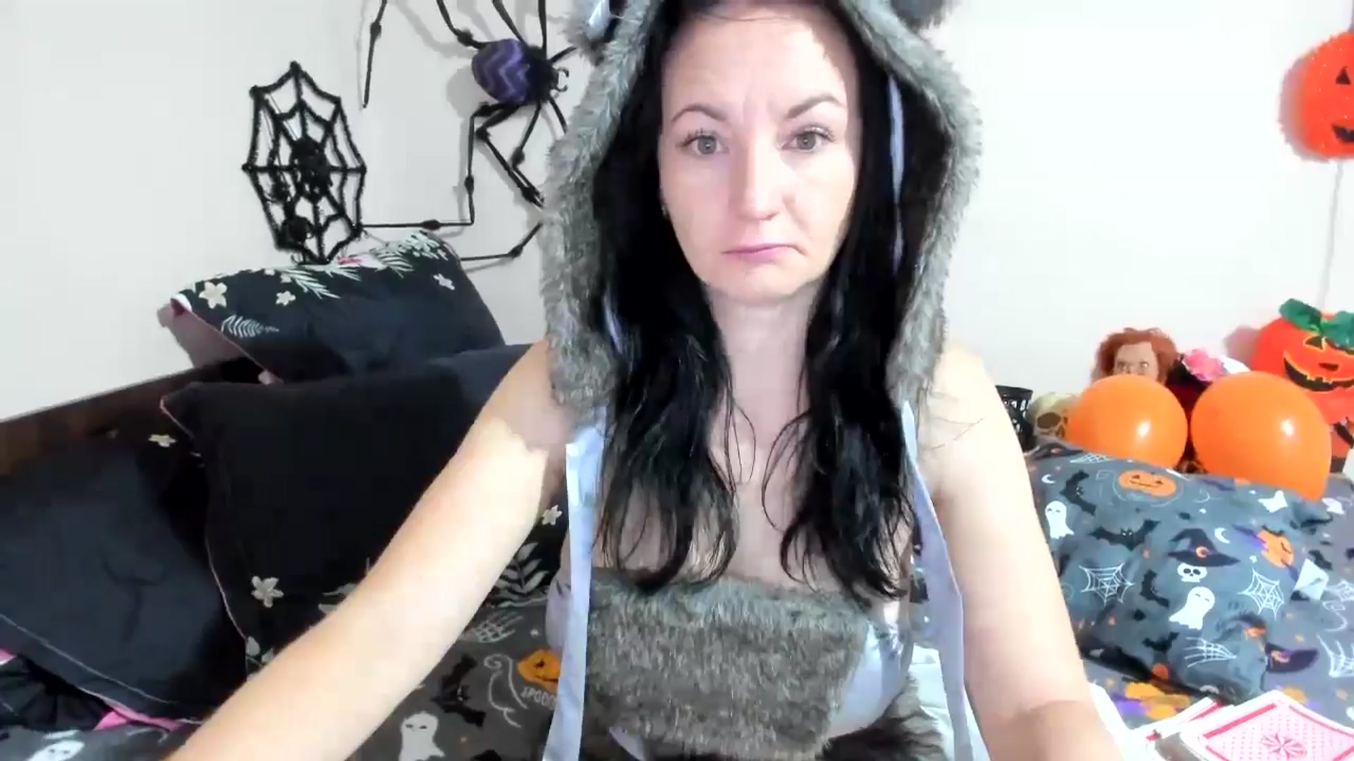 Gallery image thumbnail from elisha4ubbb's myfreecams stream on, 10/22/2024, 04:07 image 19 of 20