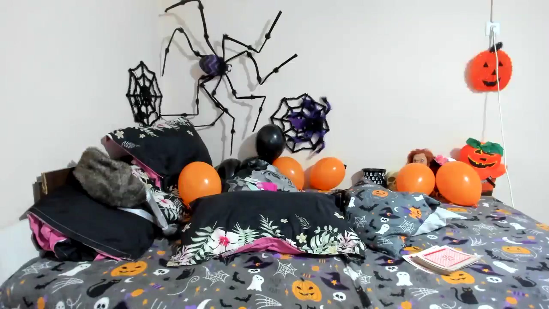 Gallery image thumbnail from elisha4ubbb's myfreecams stream on, 10/22/2024, 04:07 image 15 of 20