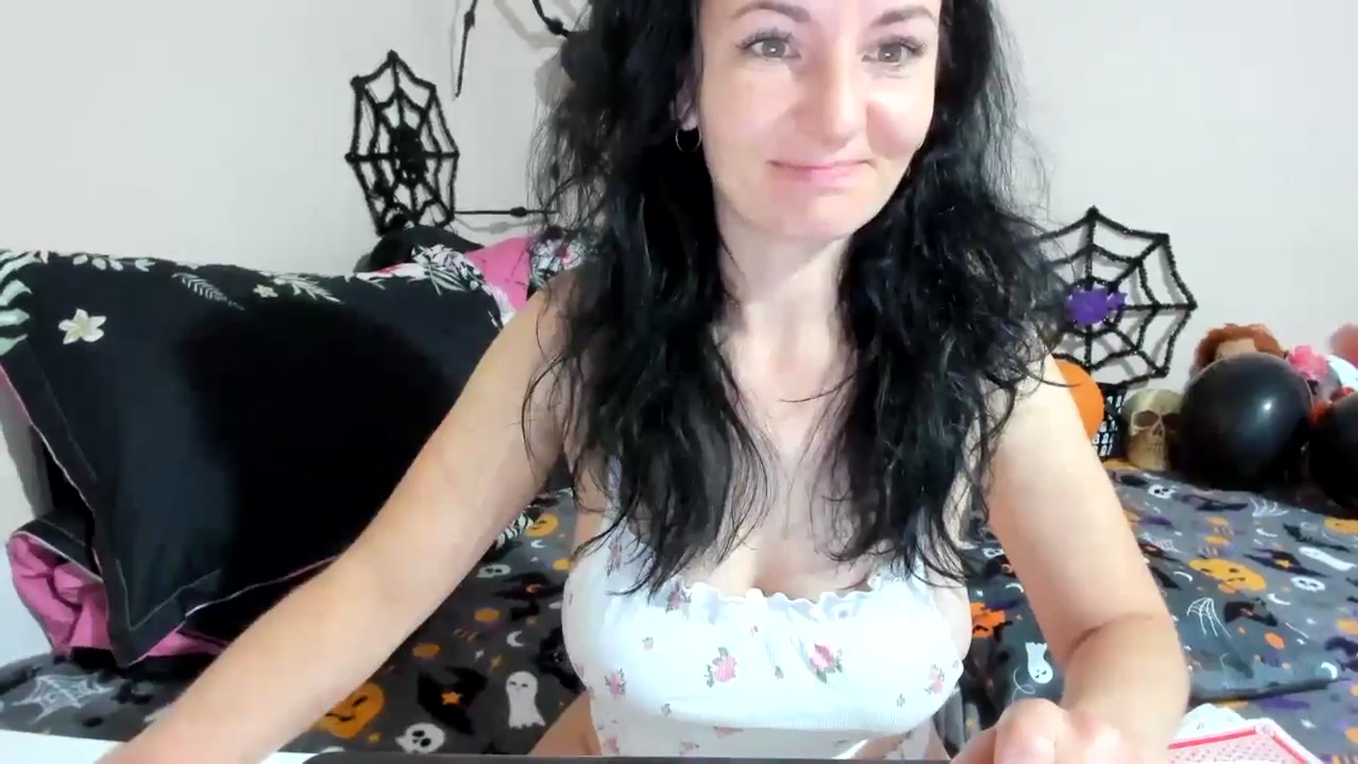 Gallery image thumbnail from elisha4ubbb's myfreecams stream on, 10/26/2024, 04:24 image 6 of 20