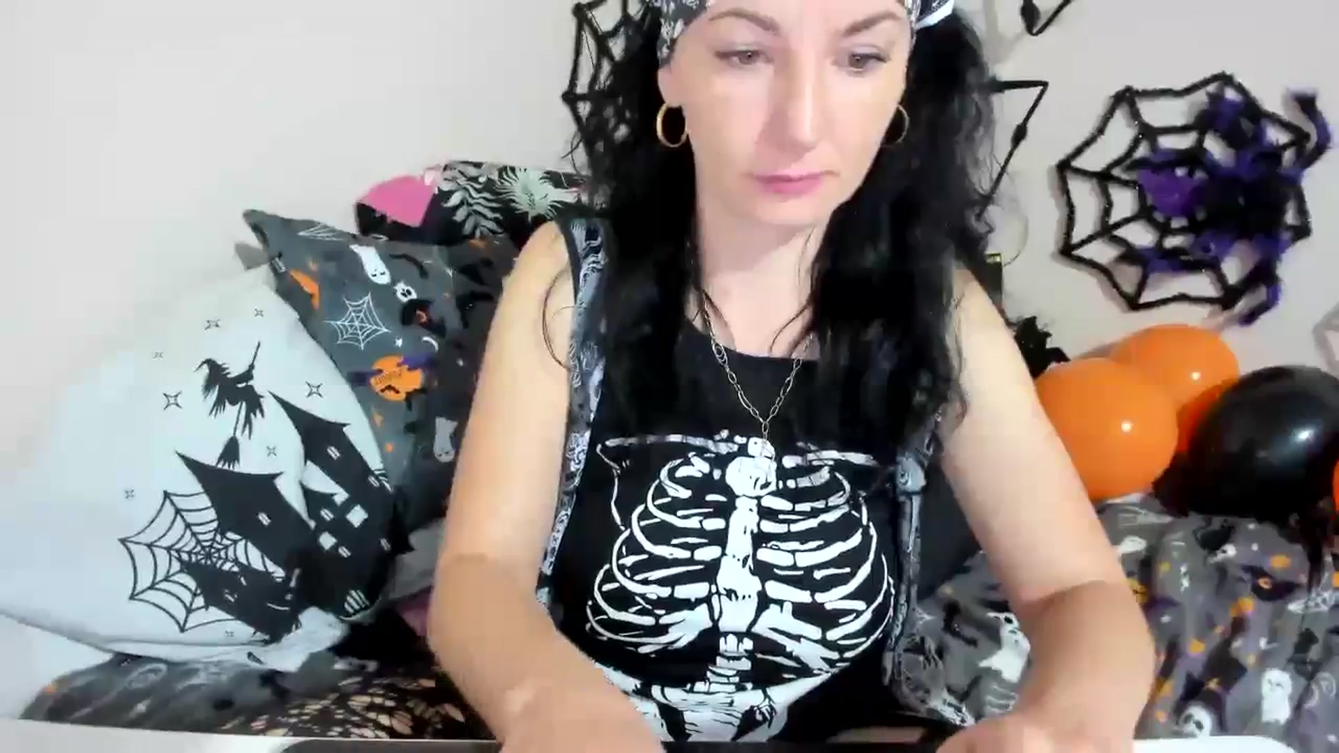 Gallery image thumbnail from elisha4ubbb's myfreecams stream on, 10/28/2024, 05:18 image 15 of 20