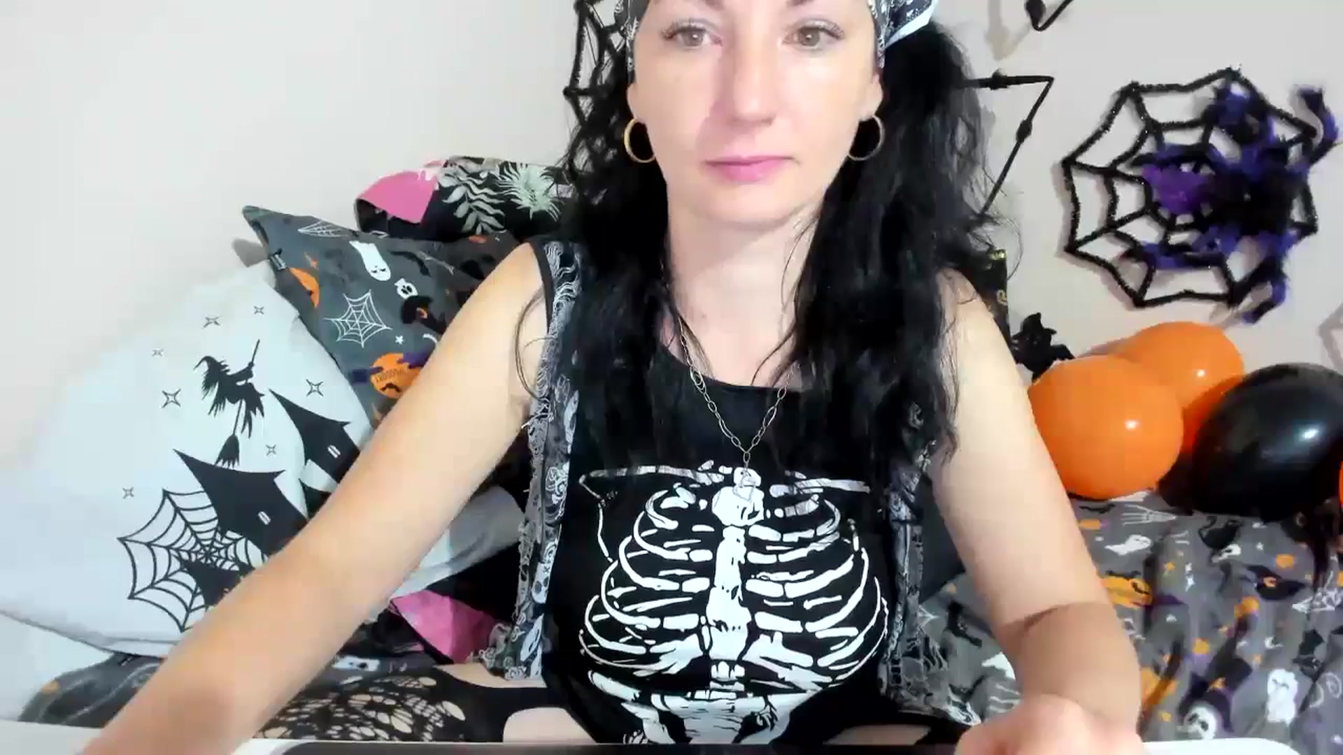 Gallery image thumbnail from elisha4ubbb's myfreecams stream on, 10/28/2024, 05:18 image 16 of 20