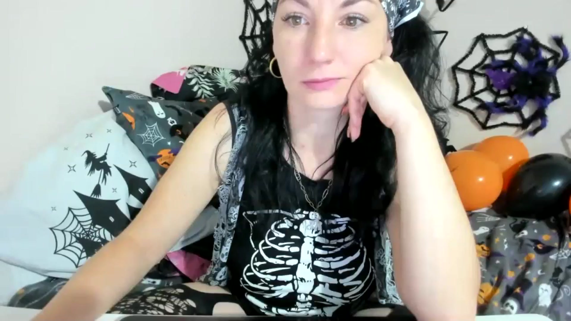 Gallery image thumbnail from elisha4ubbb's myfreecams stream on, 10/28/2024, 05:18 image 12 of 20