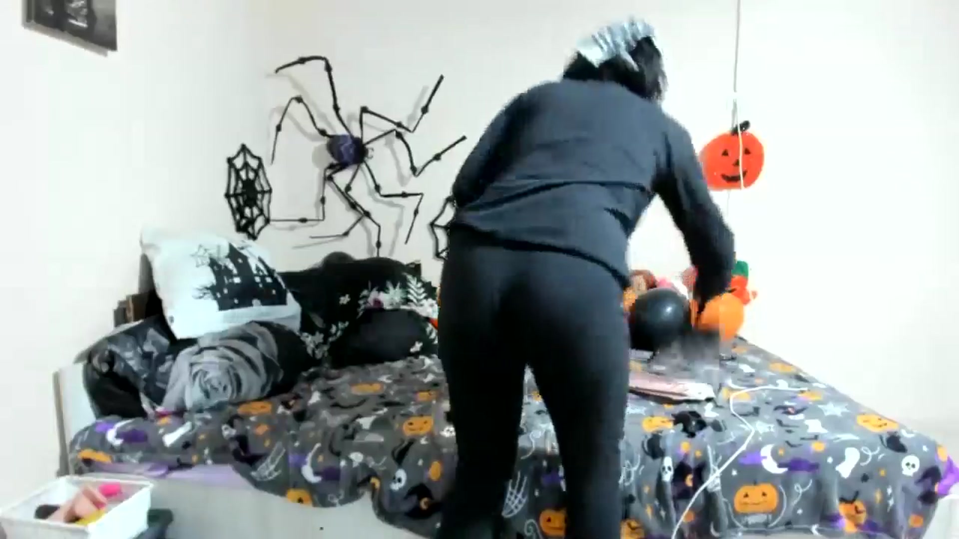 Gallery image thumbnail from elisha4ubbb's myfreecams stream on, 10/31/2024, 04:47 image 20 of 20
