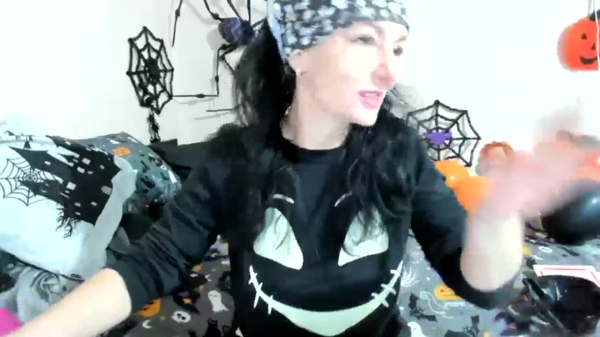 Gallery image thumbnail from elisha4ubbb's myfreecams stream on, 10/31/2024, 04:47 image 3 of 20