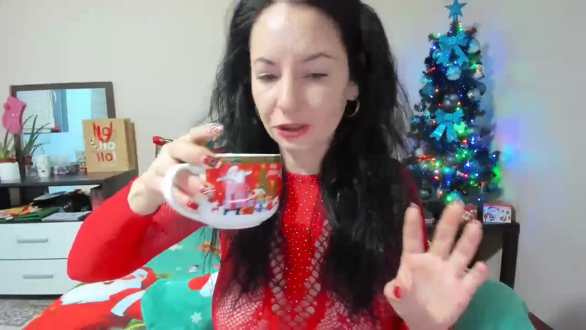 Gallery image thumbnail from elisha4ubbb's myfreecams stream on, 12/30/2024, 04:41 image 10 of 20