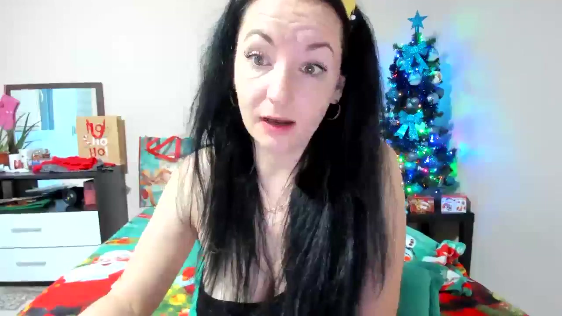 Gallery image thumbnail from elisha4ubbb's myfreecams stream on, 12/31/2024, 05:03 image 12 of 20