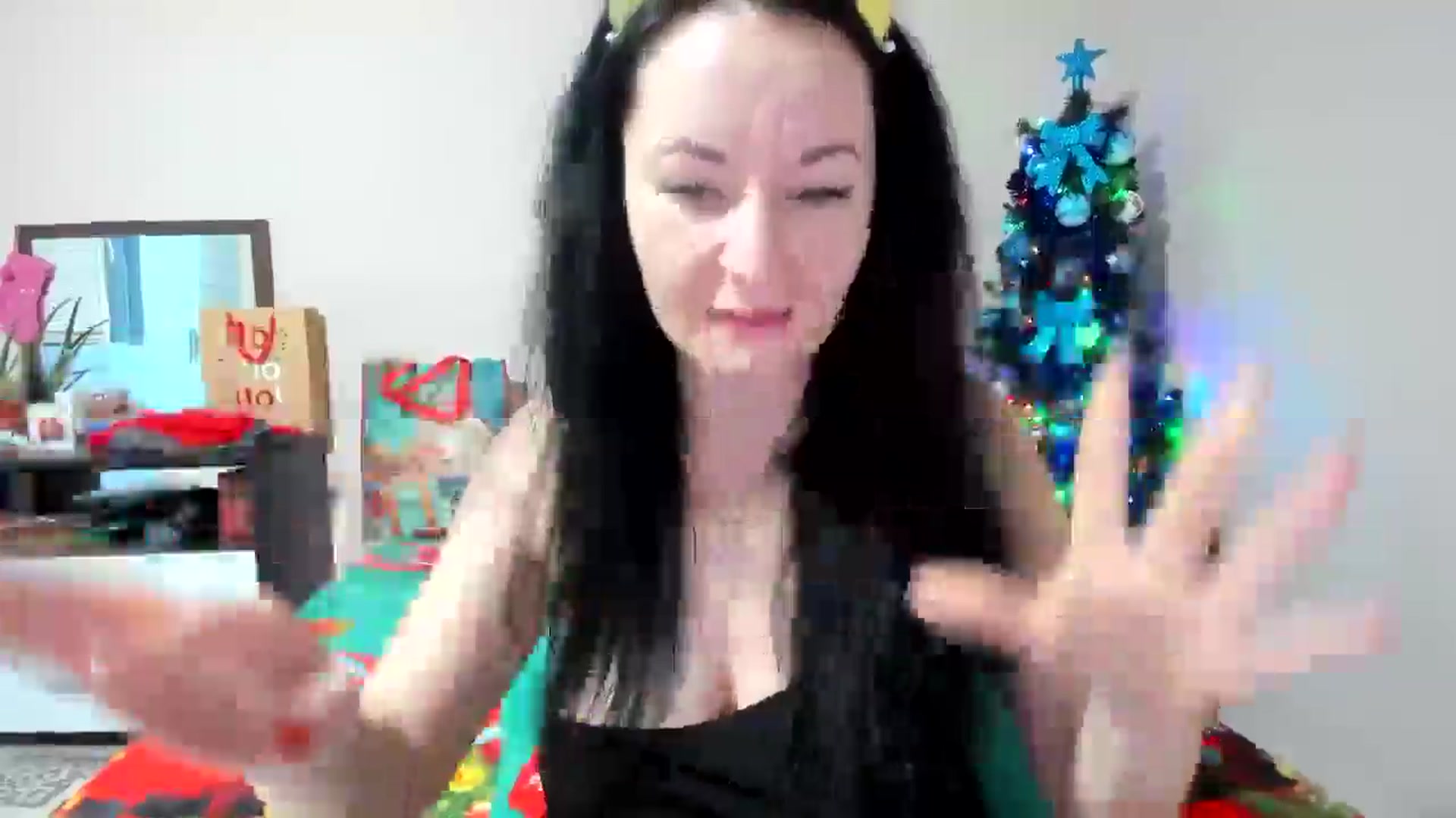 Gallery image thumbnail from elisha4ubbb's myfreecams stream on, 12/31/2024, 05:03 image 14 of 20