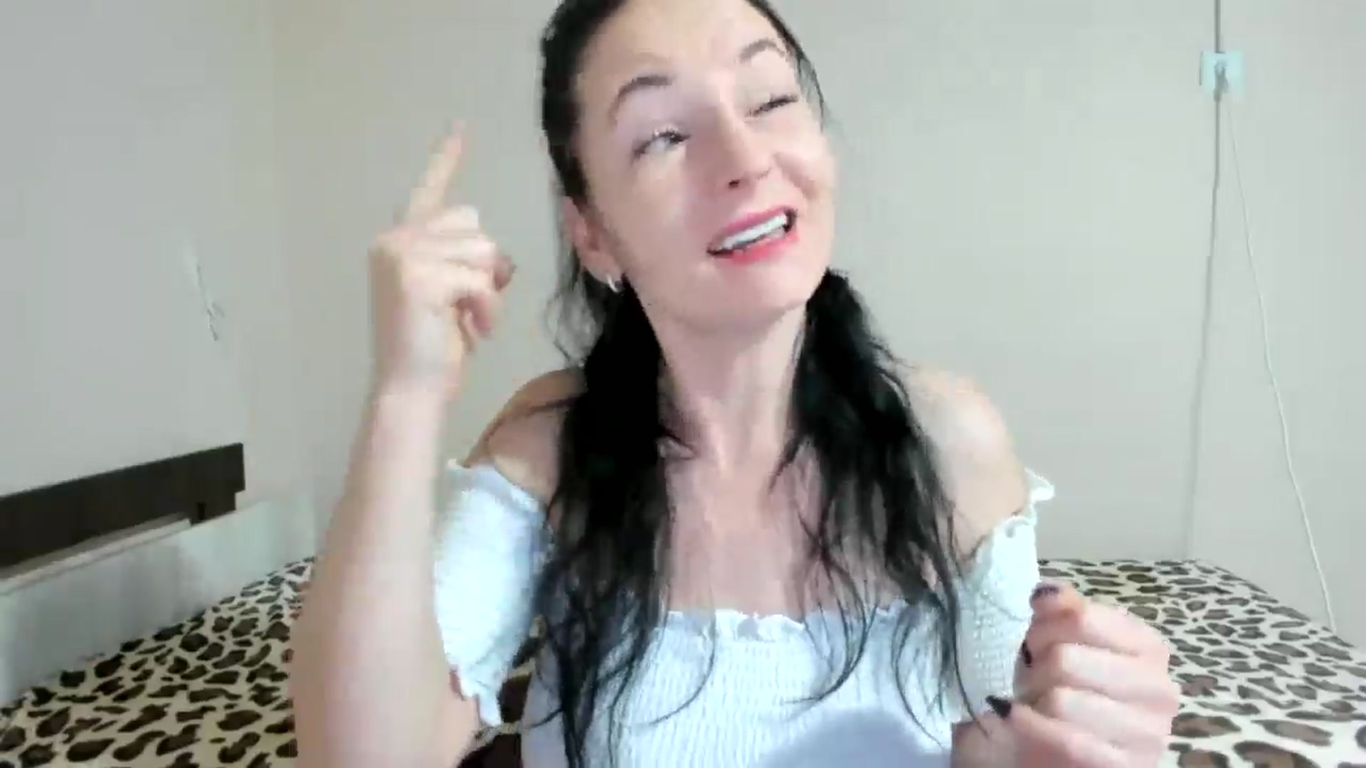 Gallery image thumbnail from elisha4ubbb's myfreecams stream on, 01/08/2025, 04:30 image 2 of 20