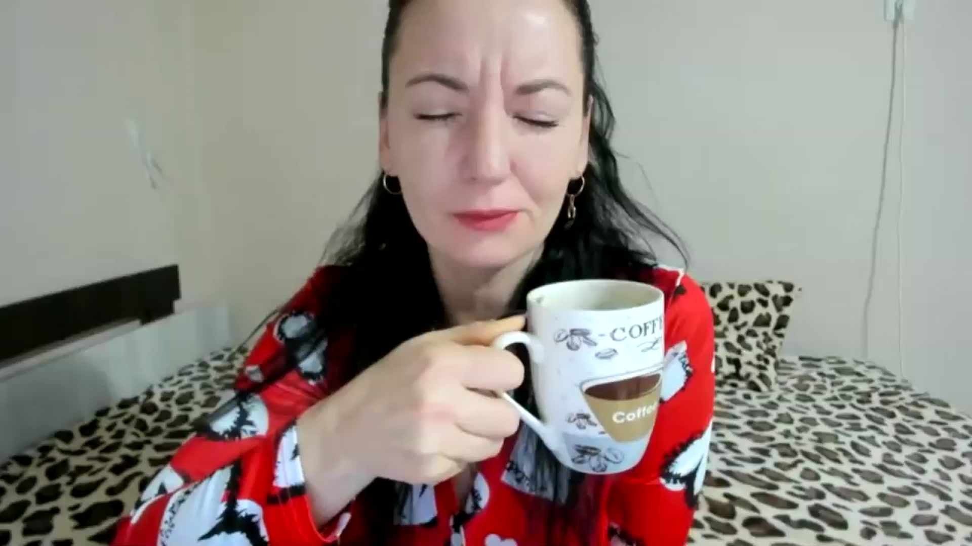 Gallery image thumbnail from elisha4ubbb's myfreecams stream on, 01/17/2025, 04:57 image 1 of 20