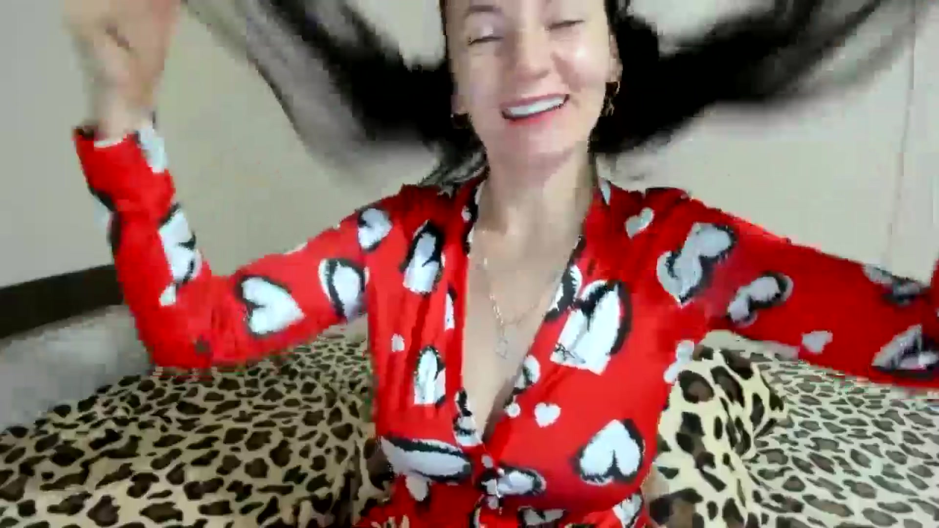 Gallery image thumbnail from elisha4ubbb's myfreecams stream on, 01/21/2025, 04:38 image 17 of 20