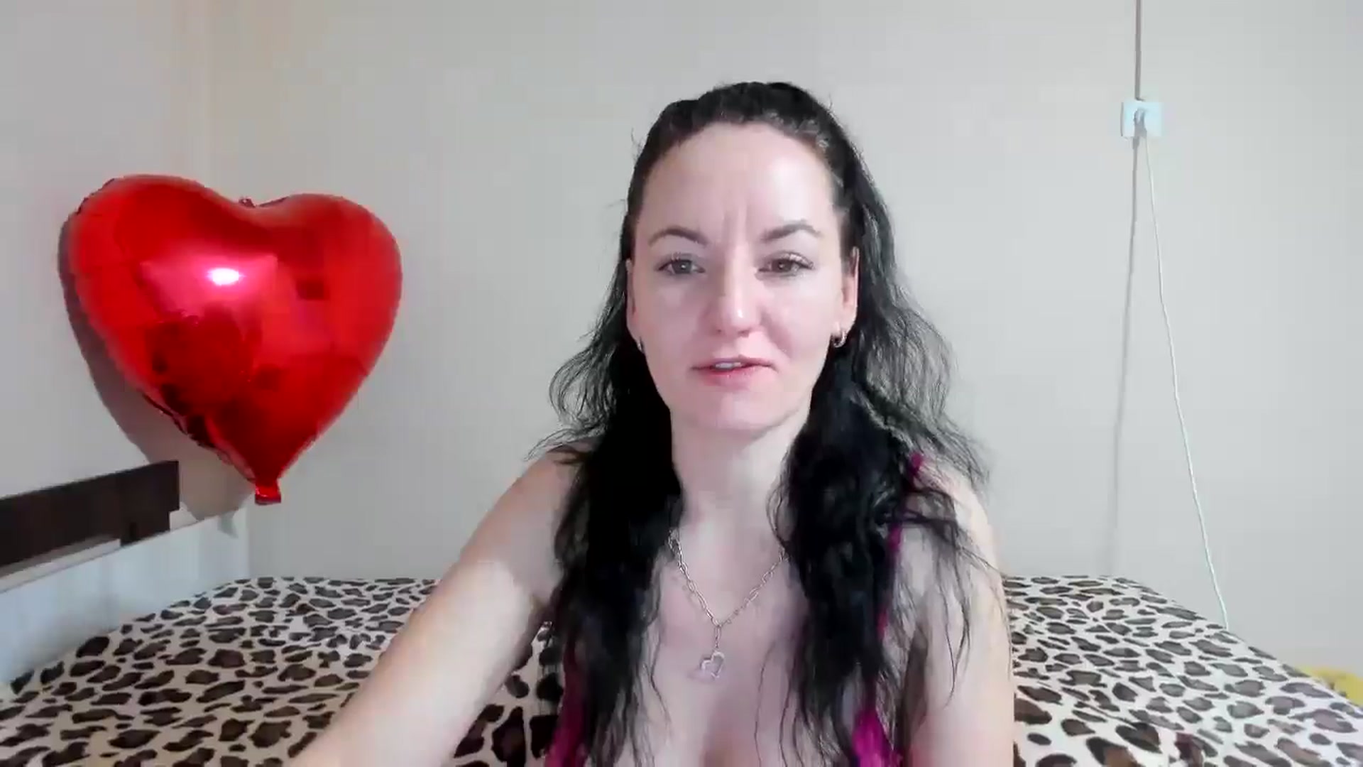 Gallery image thumbnail from elisha4ubbb's myfreecams stream on, 01/31/2025, 05:03 image 17 of 20