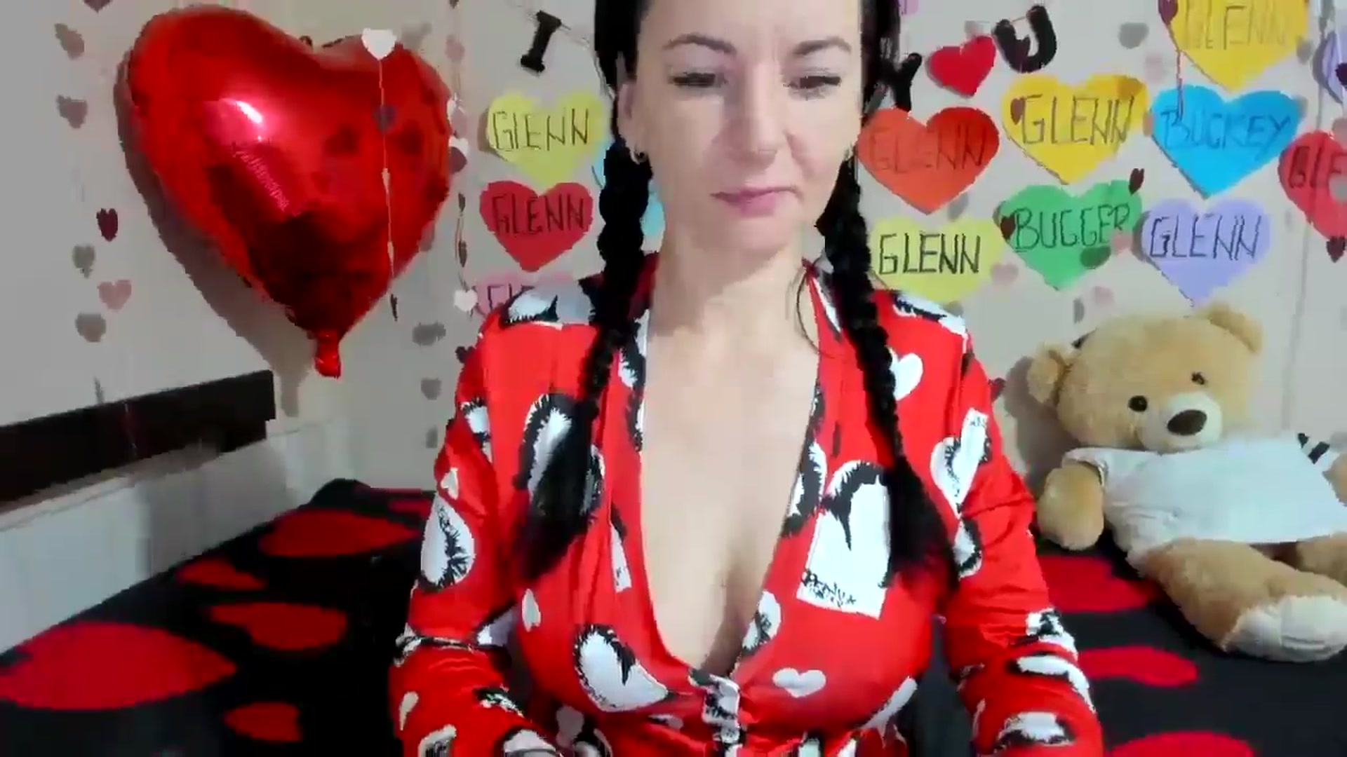 Gallery image thumbnail from elisha4ubbb's myfreecams stream on, 02/19/2025, 04:26 image 16 of 20
