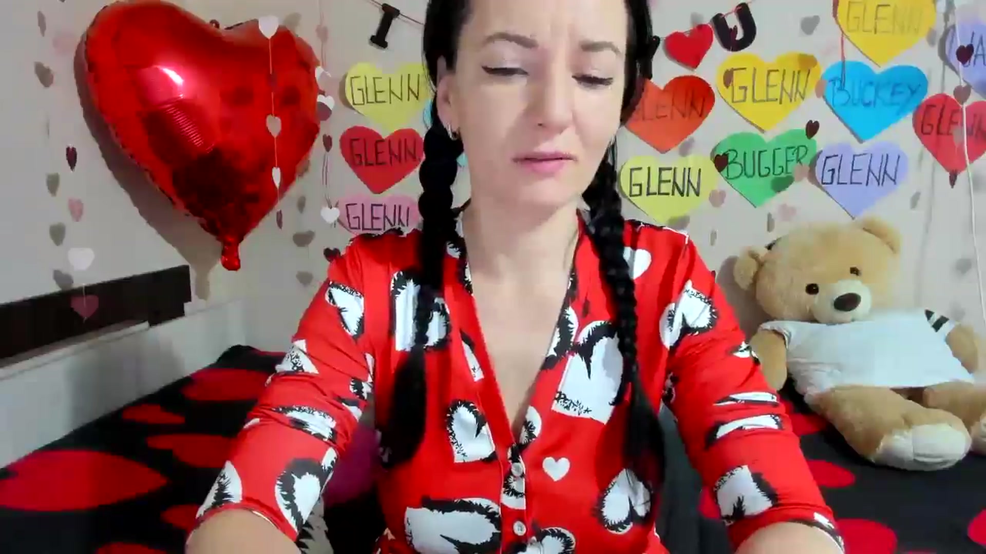 Gallery image thumbnail from elisha4ubbb's myfreecams stream on, 02/19/2025, 04:26 image 10 of 20