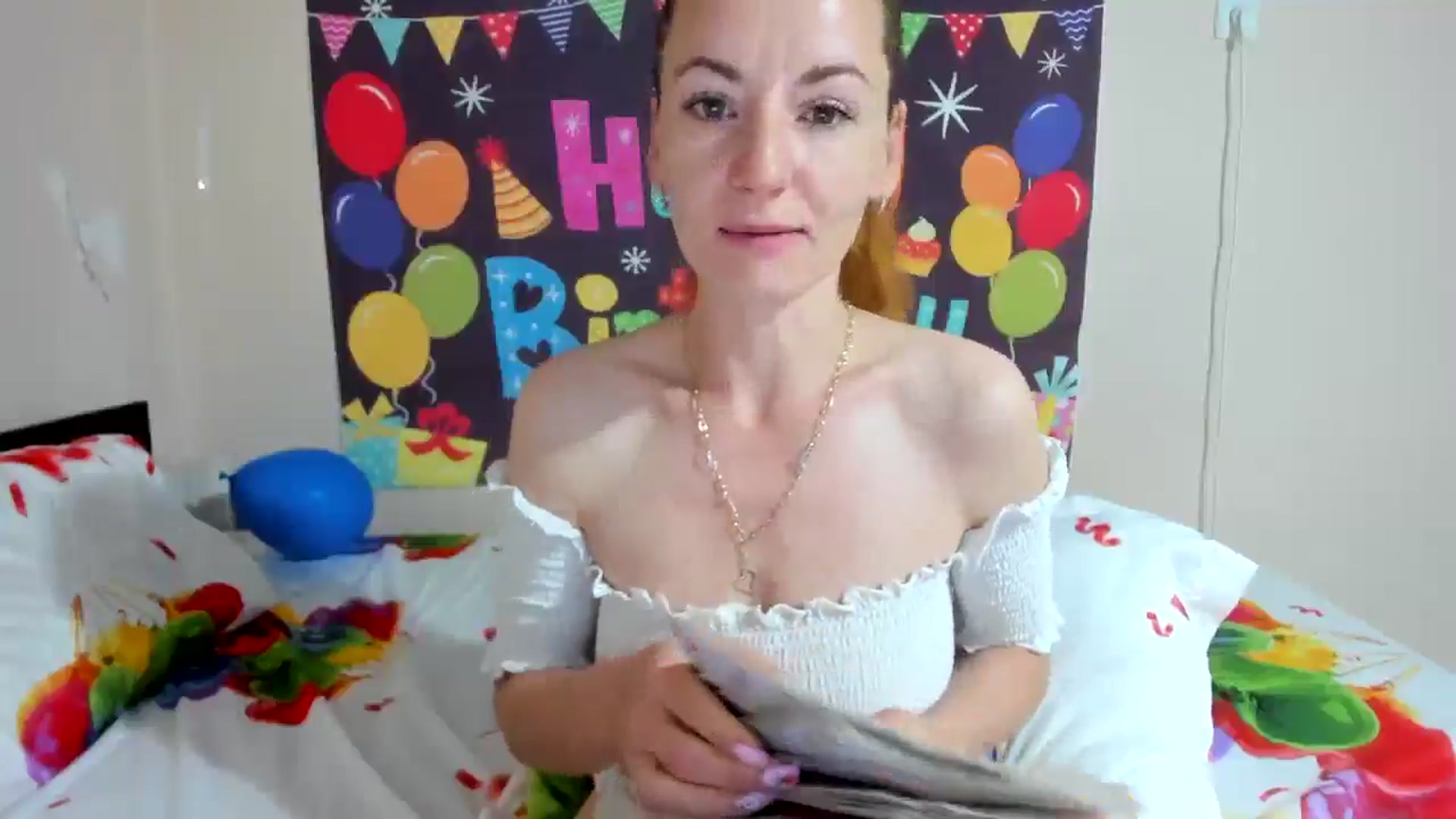 Gallery image thumbnail from elisha4ubbb's myfreecams stream on, 05/03/2025, 03:18 image 5 of 20