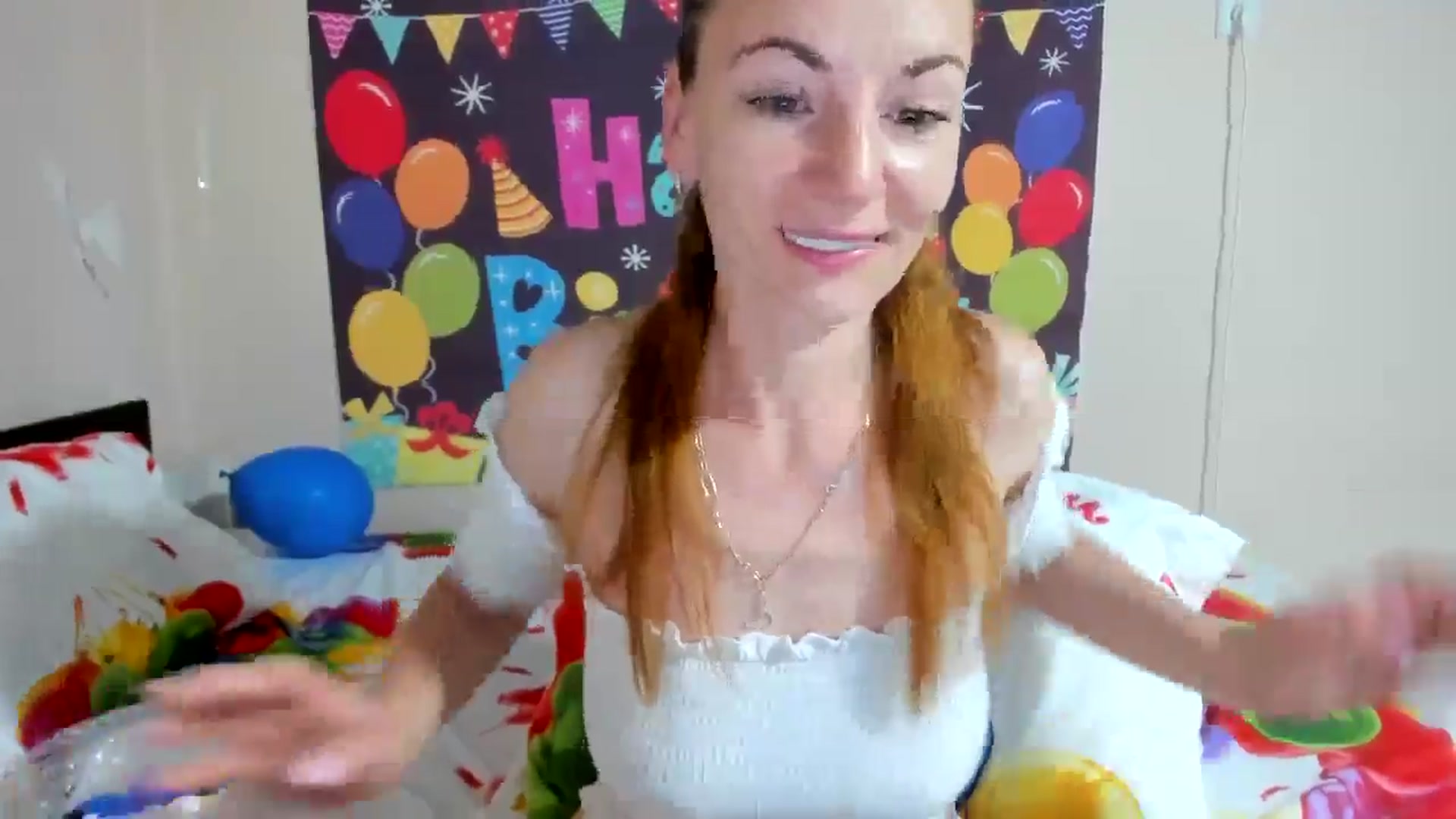 Gallery image thumbnail from elisha4ubbb's myfreecams stream on, 05/03/2025, 03:18 image 9 of 20