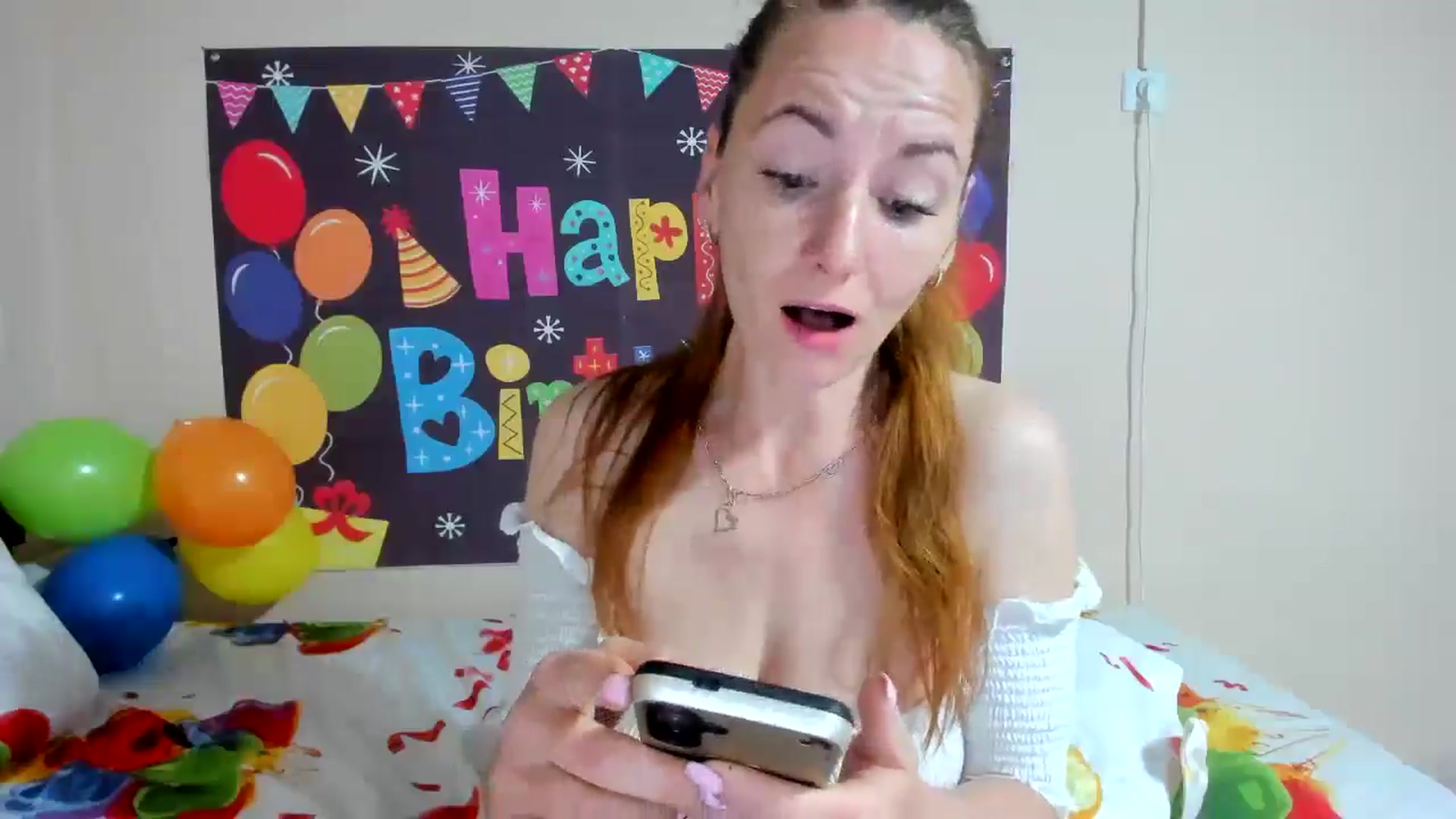 Gallery image thumbnail from elisha4ubbb's myfreecams stream on, 05/03/2025, 04:20 image 7 of 20