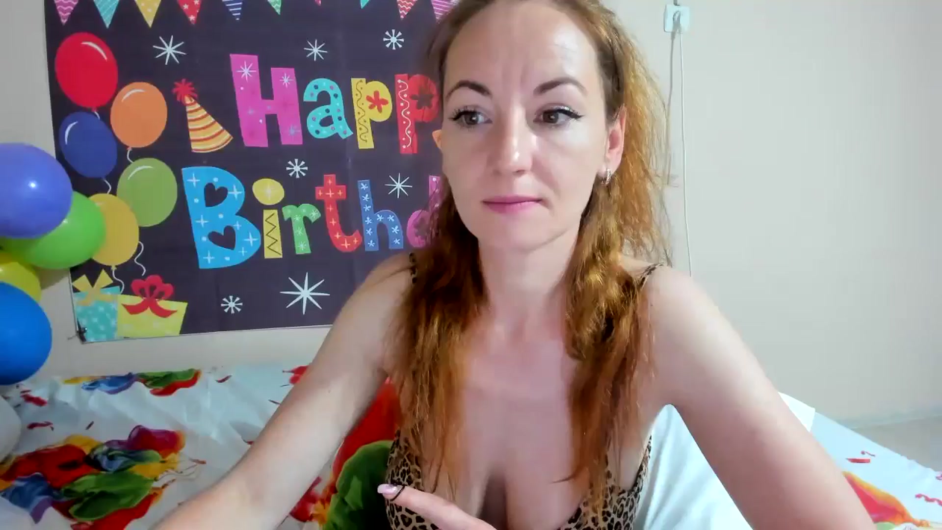 Gallery image thumbnail from elisha4ubbb's myfreecams stream on, 05/04/2025, 04:13 image 5 of 20