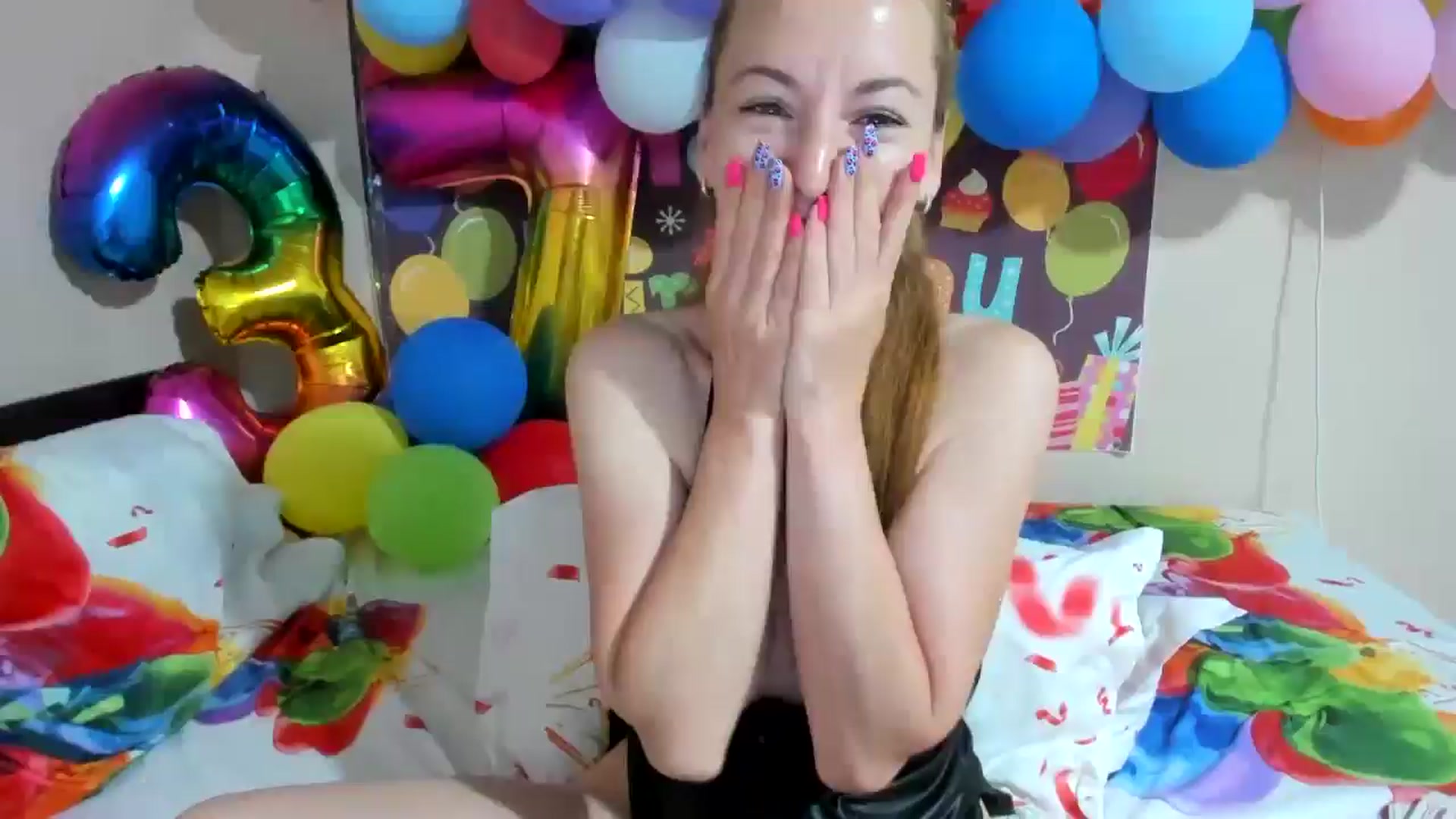 Gallery image thumbnail from elisha4ubbb's myfreecams stream on, 06/03/2025, 03:56 image 12 of 20