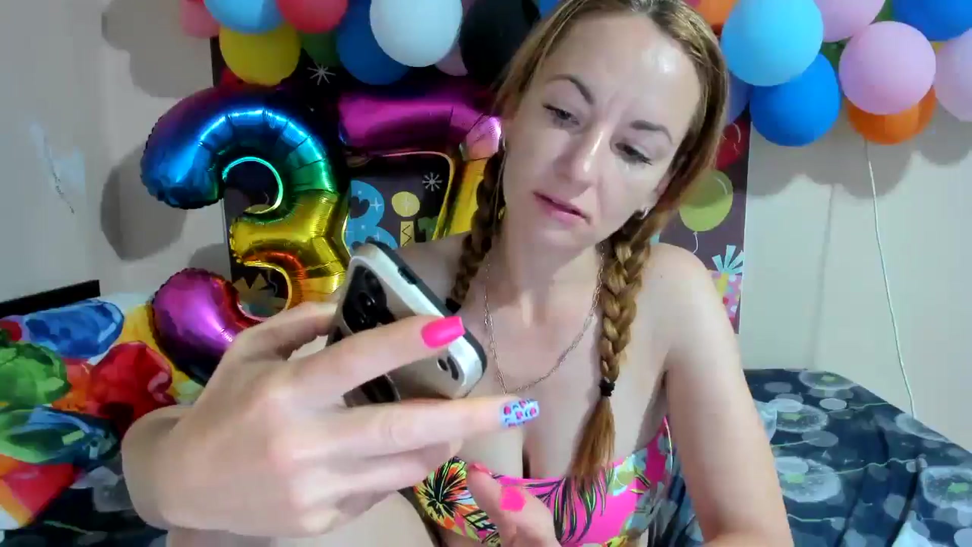 Gallery image thumbnail from elisha4ubbb's myfreecams stream on, 06/04/2025, 03:37 image 18 of 20