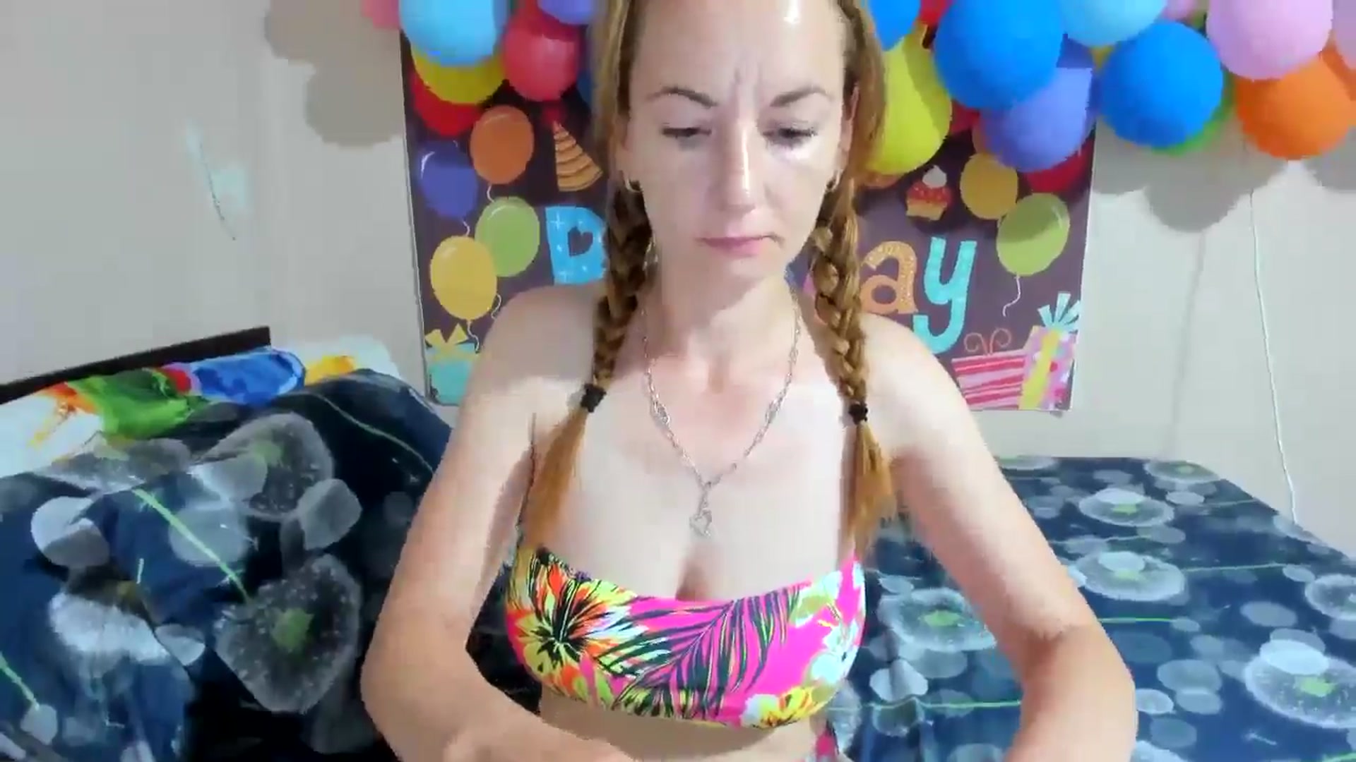 Gallery image thumbnail from elisha4ubbb's myfreecams stream on, 06/04/2025, 03:37 image 4 of 20