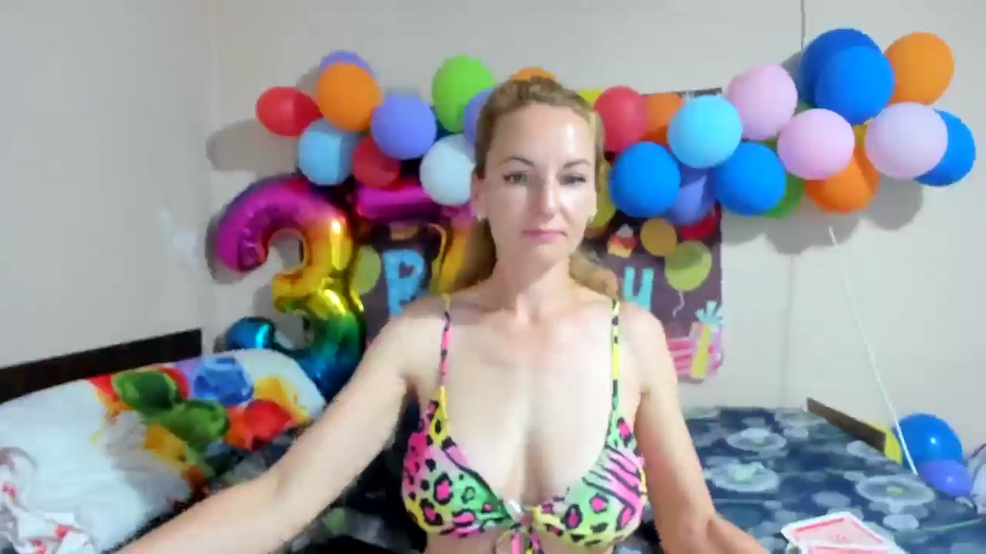 Gallery image thumbnail from elisha4ubbb's myfreecams stream on, 06/06/2025, 03:44 image 11 of 20