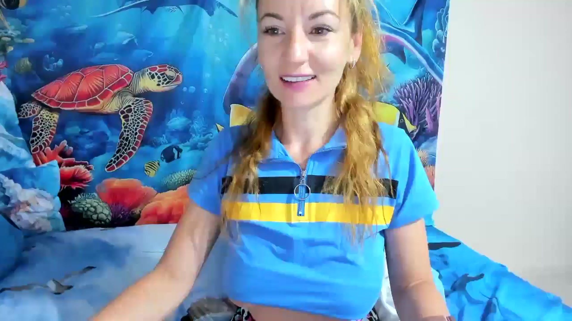 Gallery image thumbnail from elisha4ubbb's myfreecams stream on, 06/14/2025, 03:52 image 8 of 20