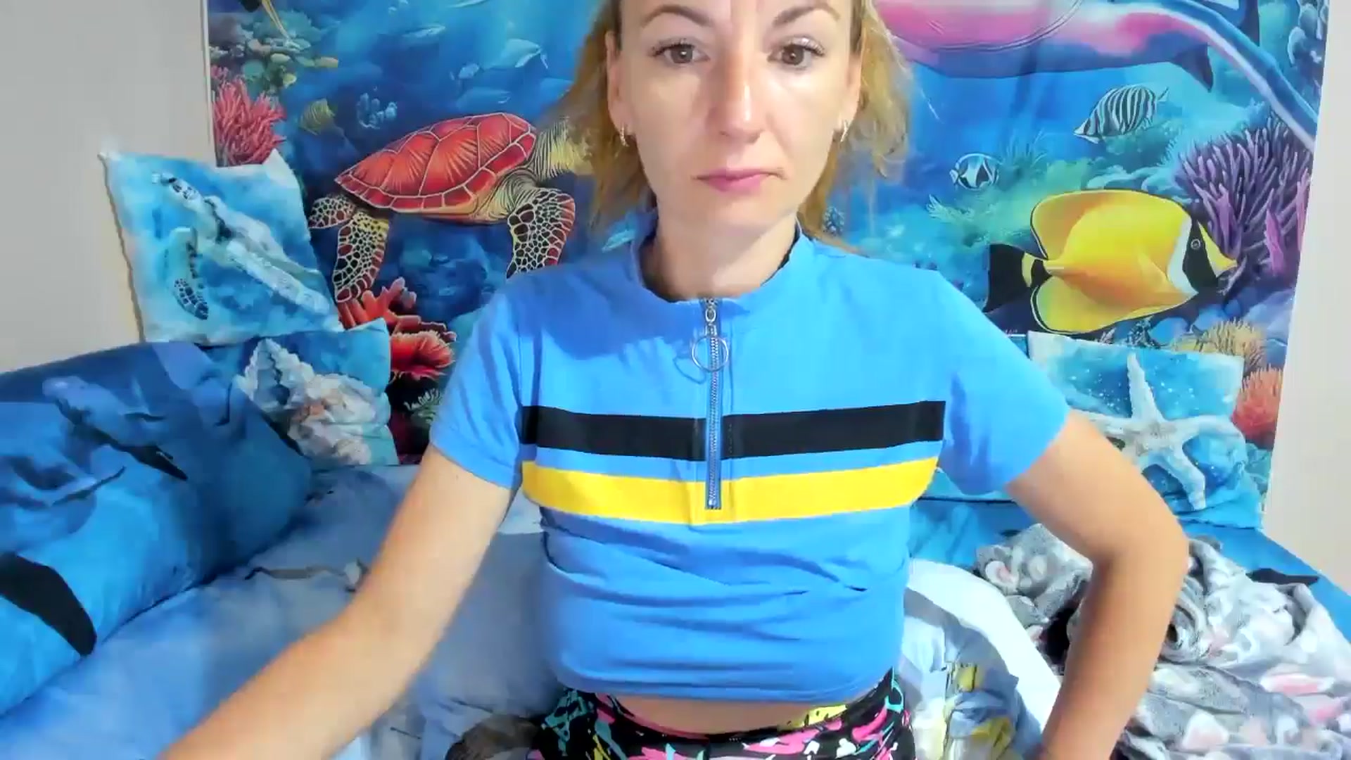 Gallery image thumbnail from elisha4ubbb's myfreecams stream on, 06/14/2025, 04:23 image 10 of 20