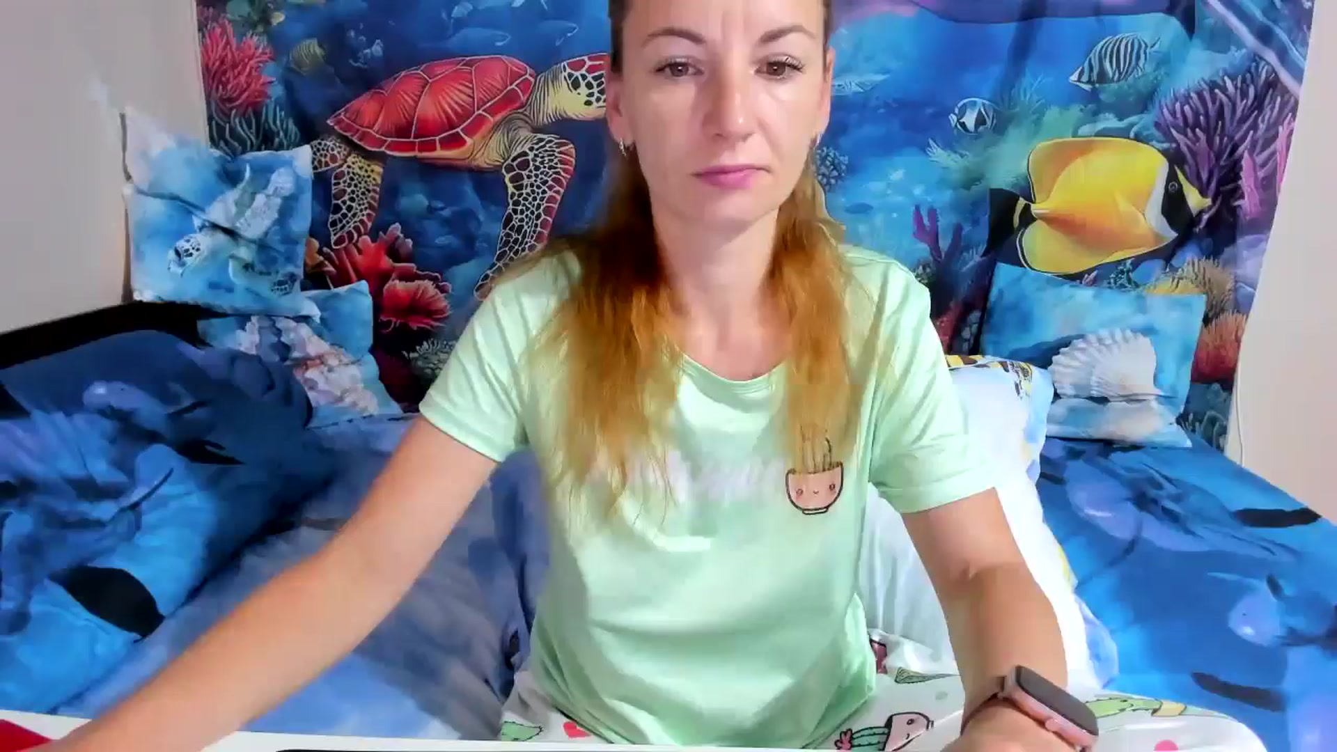 Gallery image thumbnail from elisha4ubbb's myfreecams stream on, 06/15/2025, 03:32 image 11 of 20
