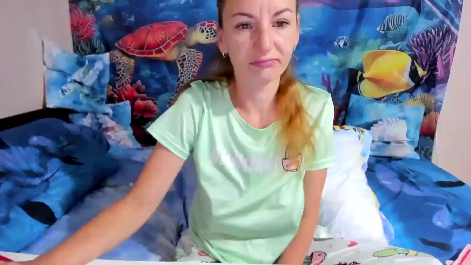 Gallery image thumbnail from elisha4ubbb's myfreecams stream on, 06/15/2025, 03:32 image 7 of 20