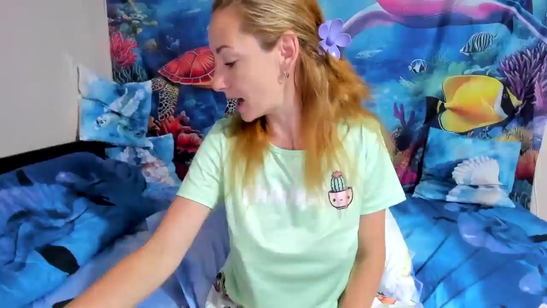 Gallery image thumbnail from elisha4ubbb's myfreecams stream on, 06/15/2025, 03:32 image 20 of 20