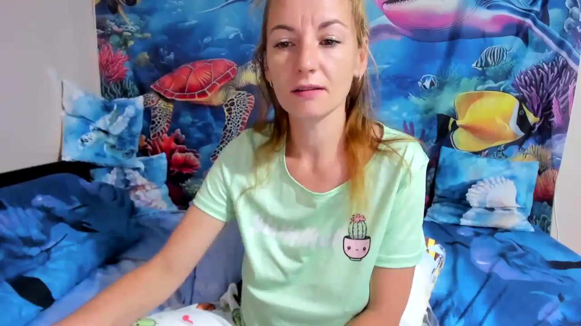 Gallery image thumbnail from elisha4ubbb's myfreecams stream on, 06/15/2025, 03:57 image 10 of 20