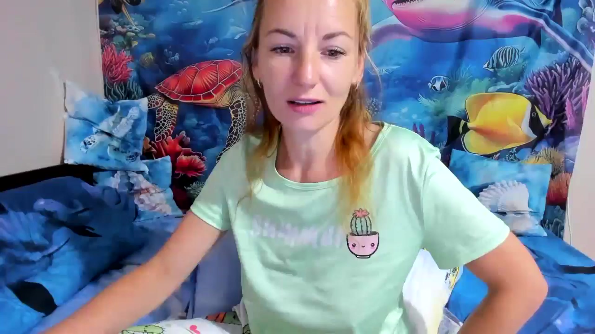 Gallery image thumbnail from elisha4ubbb's myfreecams stream on, 06/15/2025, 03:57 image 1 of 20