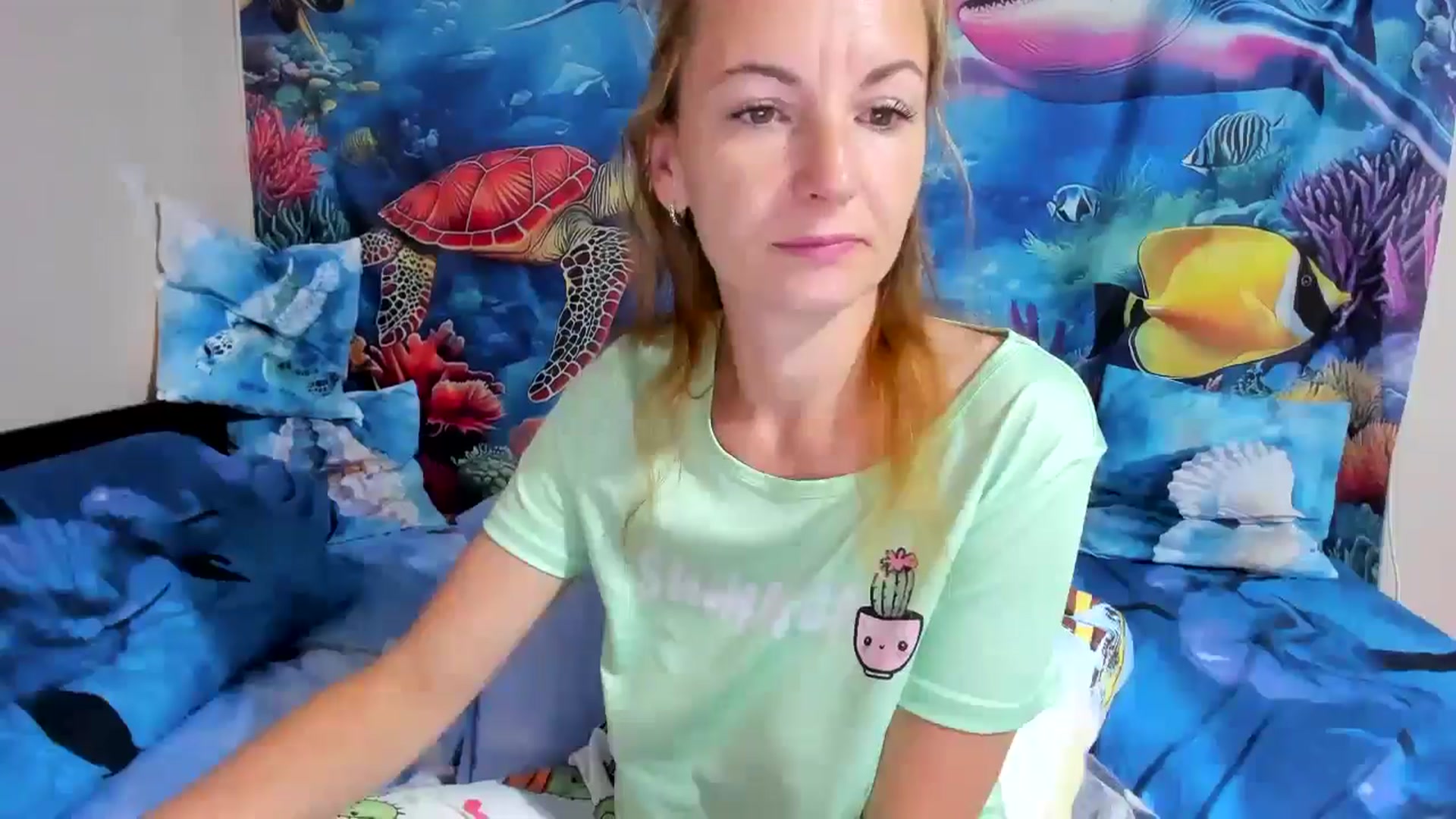 Gallery image thumbnail from elisha4ubbb's myfreecams stream on, 06/15/2025, 03:57 image 3 of 20