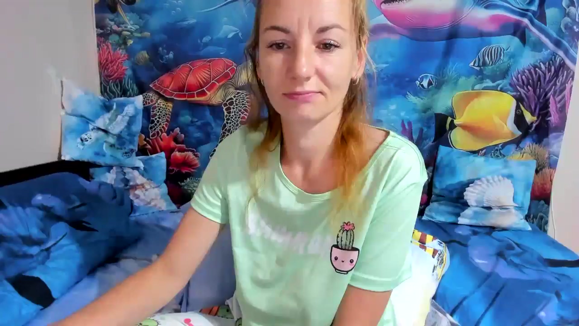 Gallery image thumbnail from elisha4ubbb's myfreecams stream on, 06/15/2025, 03:57 image 7 of 20