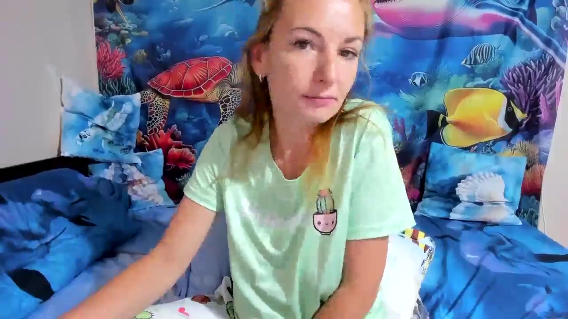 Gallery image thumbnail from elisha4ubbb's myfreecams stream on, 06/15/2025, 03:57 image 9 of 20