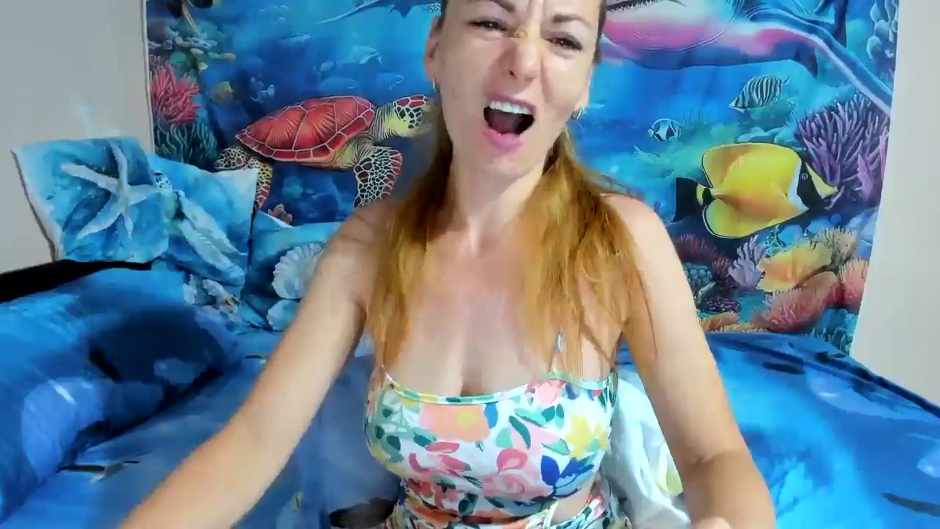 Gallery image thumbnail from elisha4ubbb's myfreecams stream on, 06/23/2025, 03:26 image 9 of 20