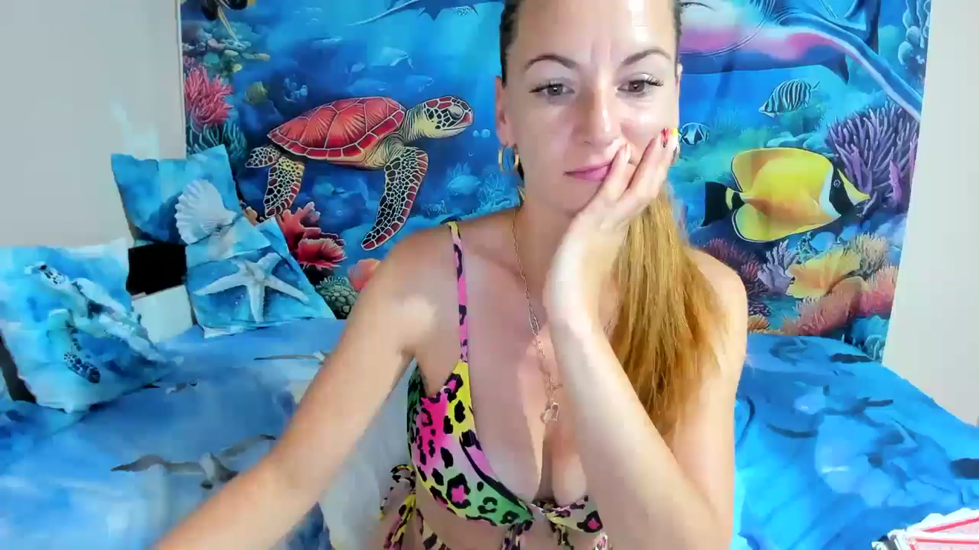 Gallery image thumbnail from elisha4ubbb's myfreecams stream on, 07/07/2025, 03:59 image 10 of 20