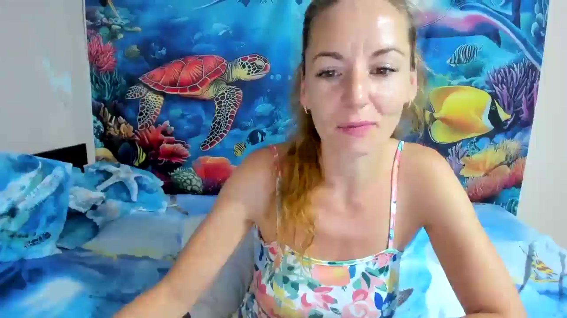 Gallery image thumbnail from elisha4ubbb's myfreecams stream on, 07/10/2025, 04:09 image 19 of 20