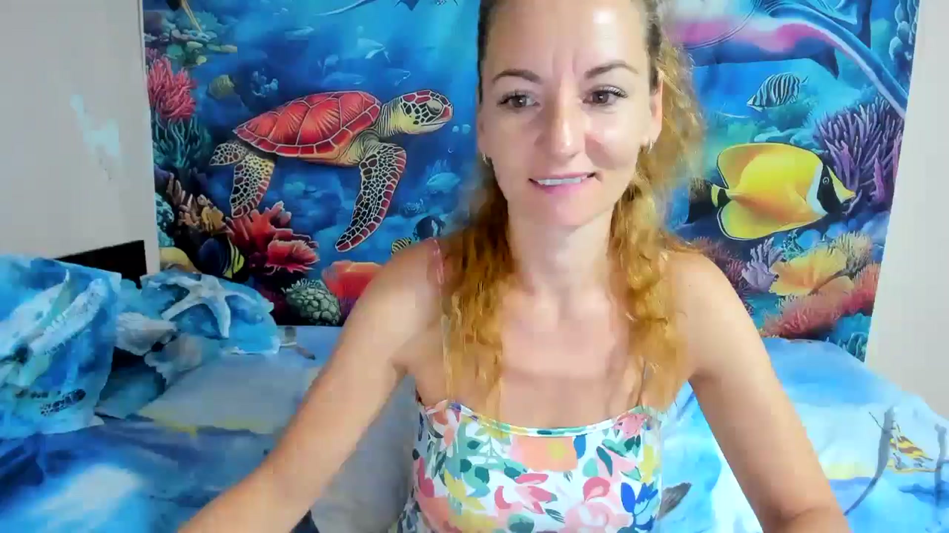 Gallery image thumbnail from elisha4ubbb's myfreecams stream on, 07/10/2025, 04:09 image 16 of 20