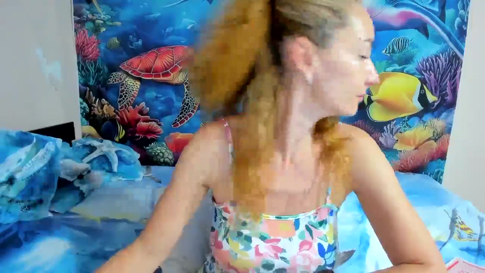 Gallery image thumbnail from elisha4ubbb's myfreecams stream on, 07/10/2025, 04:09 image 10 of 20