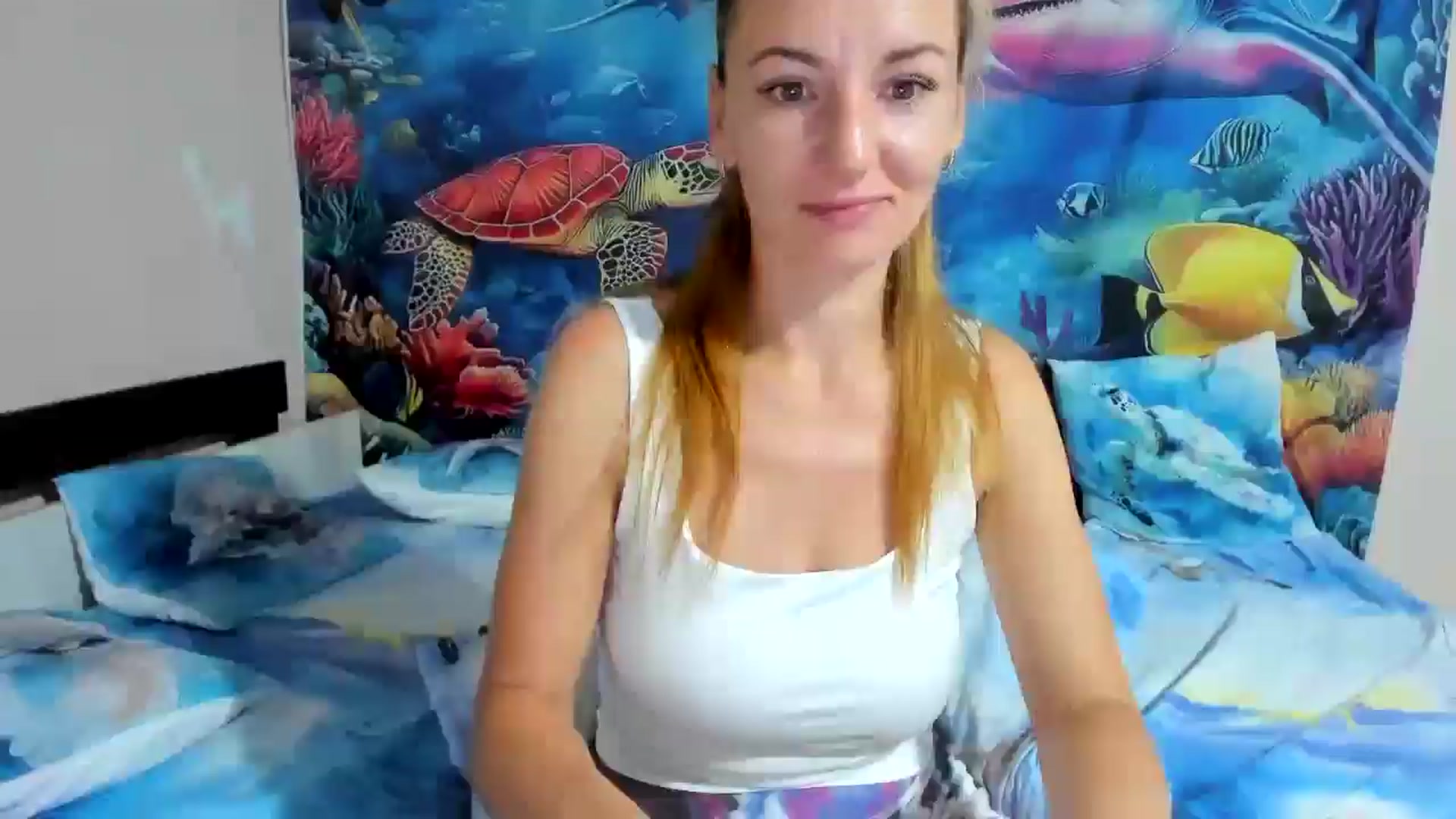 Gallery image thumbnail from elisha4ubbb's myfreecams stream on, 07/14/2025, 03:48 image 4 of 20