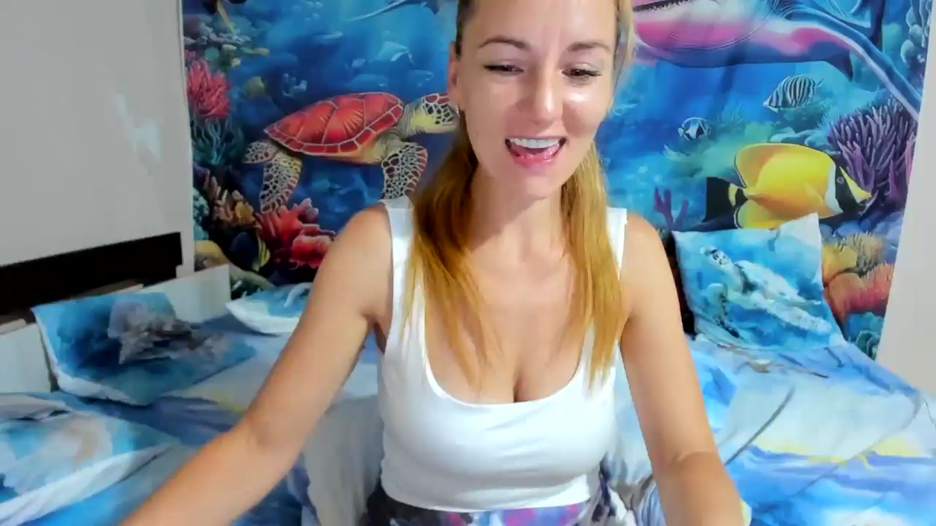 Gallery image thumbnail from elisha4ubbb's myfreecams stream on, 07/14/2025, 03:48 image 19 of 20