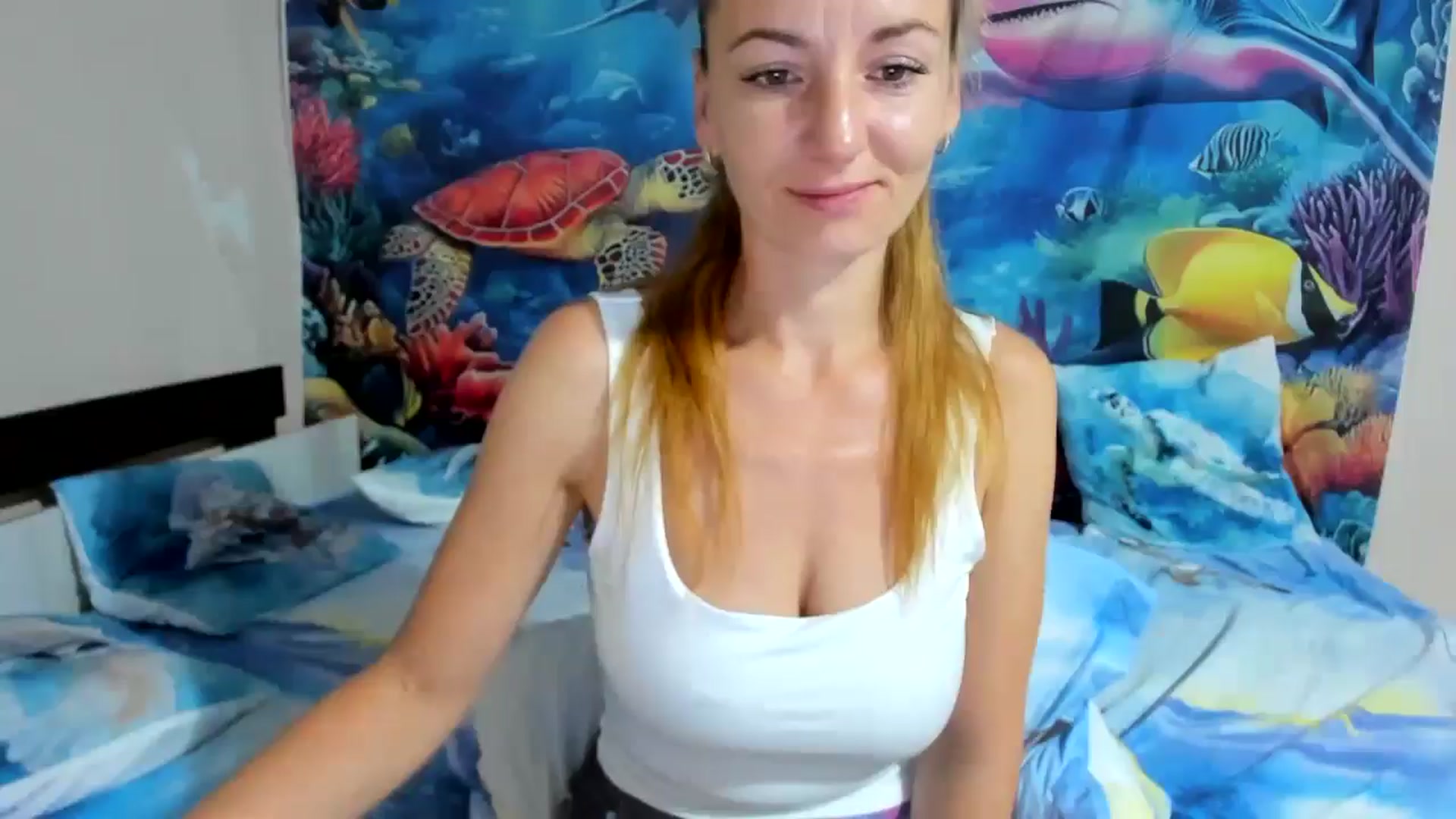 Gallery image thumbnail from elisha4ubbb's myfreecams stream on, 07/14/2025, 03:48 image 7 of 20