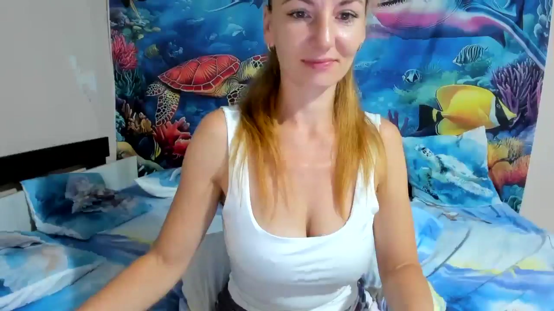 Gallery image thumbnail from elisha4ubbb's myfreecams stream on, 07/14/2025, 03:48 image 9 of 20
