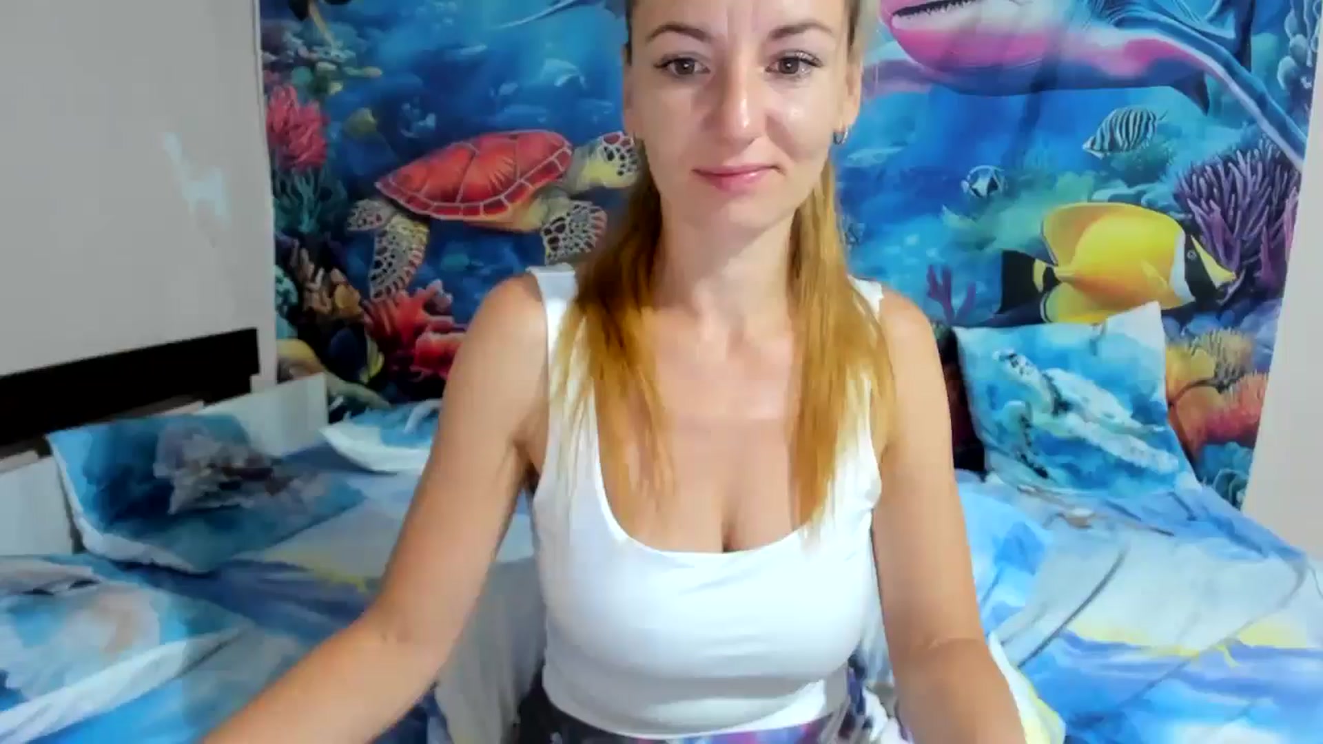 Gallery image thumbnail from elisha4ubbb's myfreecams stream on, 07/14/2025, 03:48 image 8 of 20