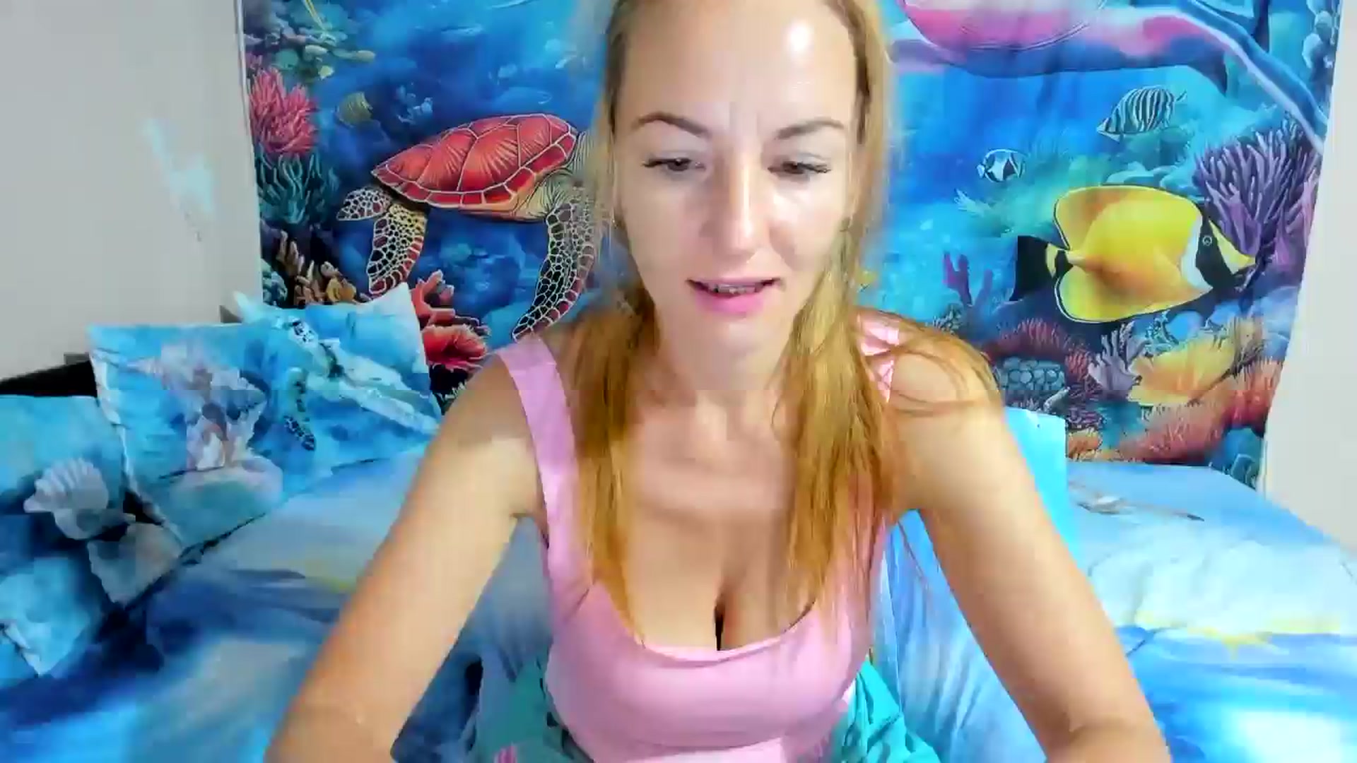 Gallery image thumbnail from elisha4ubbb's myfreecams stream on, 07/16/2025, 04:12 image 1 of 20